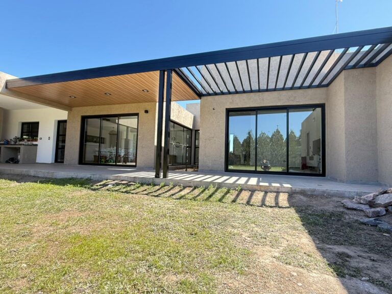 WhatsApp Image 2025-11-03 at 12.49.33 (2)